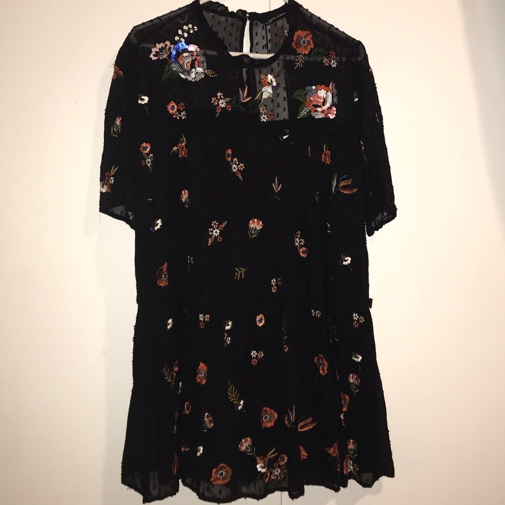 NWT ZARA Black Lace Dress with Sequin Flowers